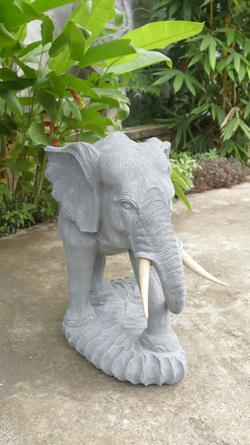  Product image 3 of the product “Rajah - Elephant, looking right, 63 cm L | cast stone ”